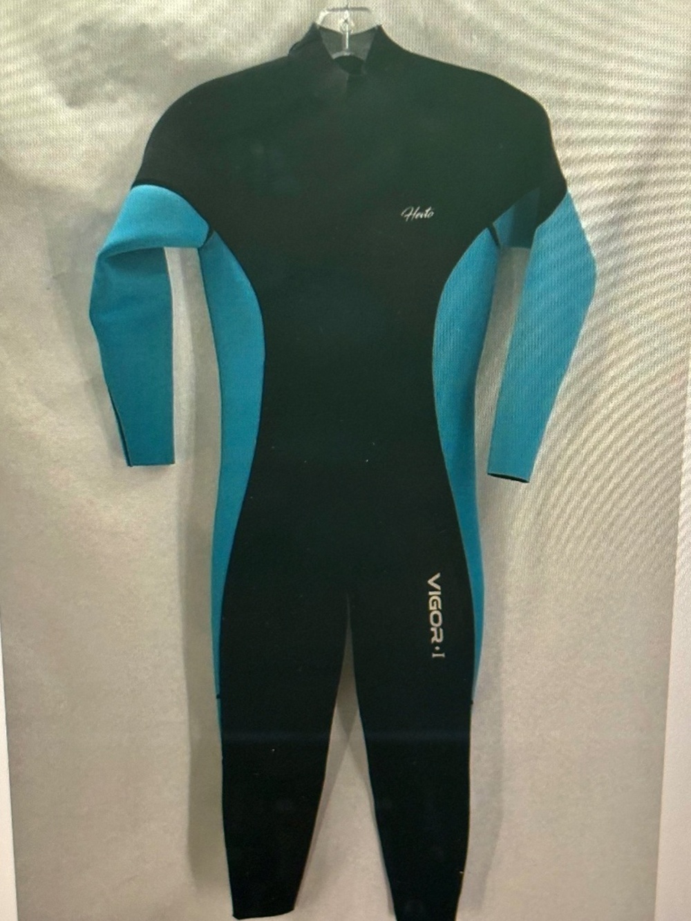 Hevto Neoprene Vigori Water Sporting One-piece Womens/Youth Wetsuit.